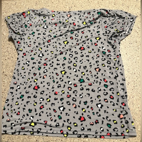 Liz Claiborne Medium Animal Print Top Gray - Picture 4 of 5
